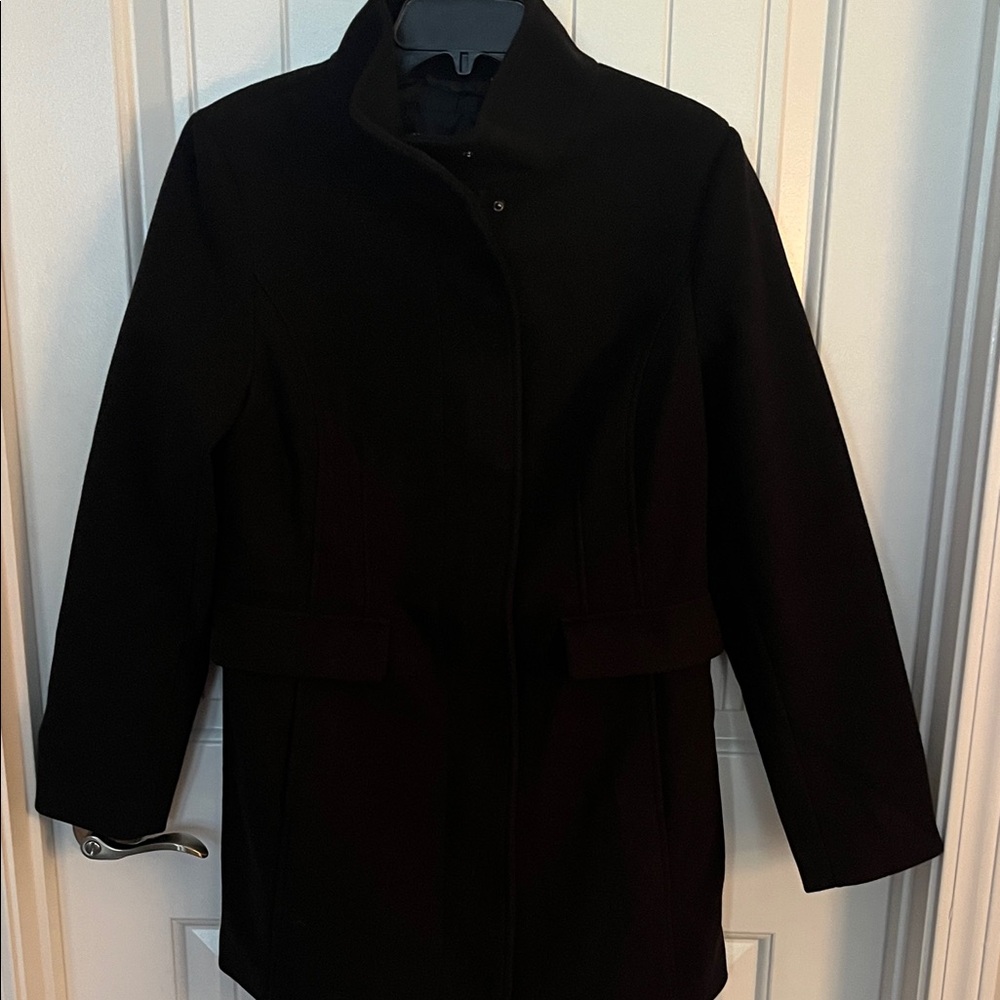 NEW.  Vince Camuto Classic Black Pea Coat
Medium